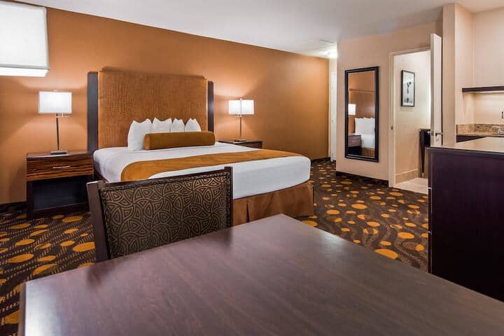 Room 14 of 33