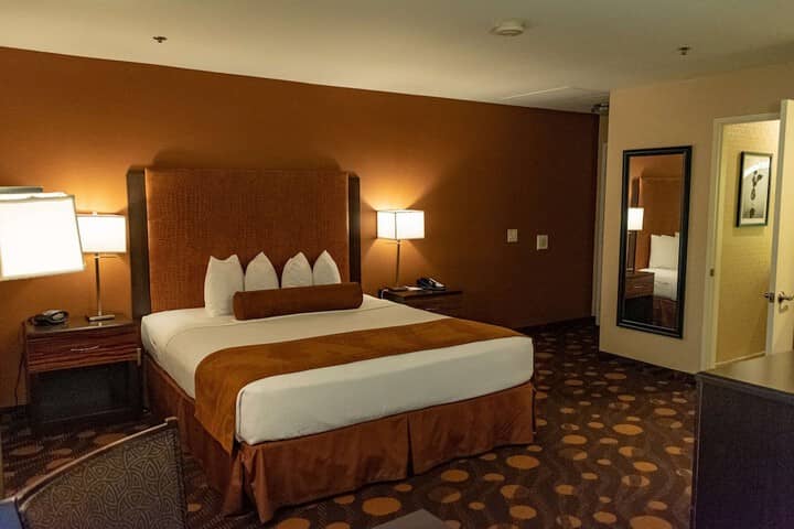 Room 18 of 33