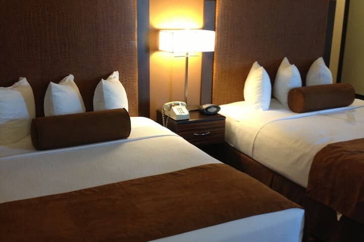 Room 6 of 33